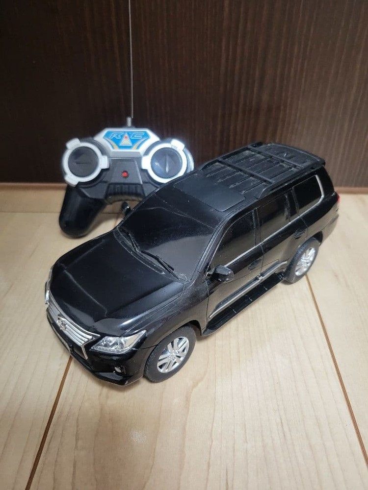 Lexus LX 570 remote control car black