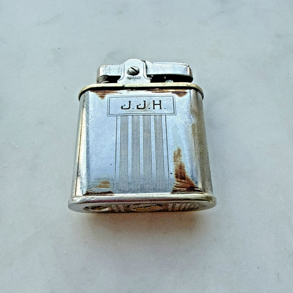 Vintage WHIRLWIND  Ronson Newark Lighter