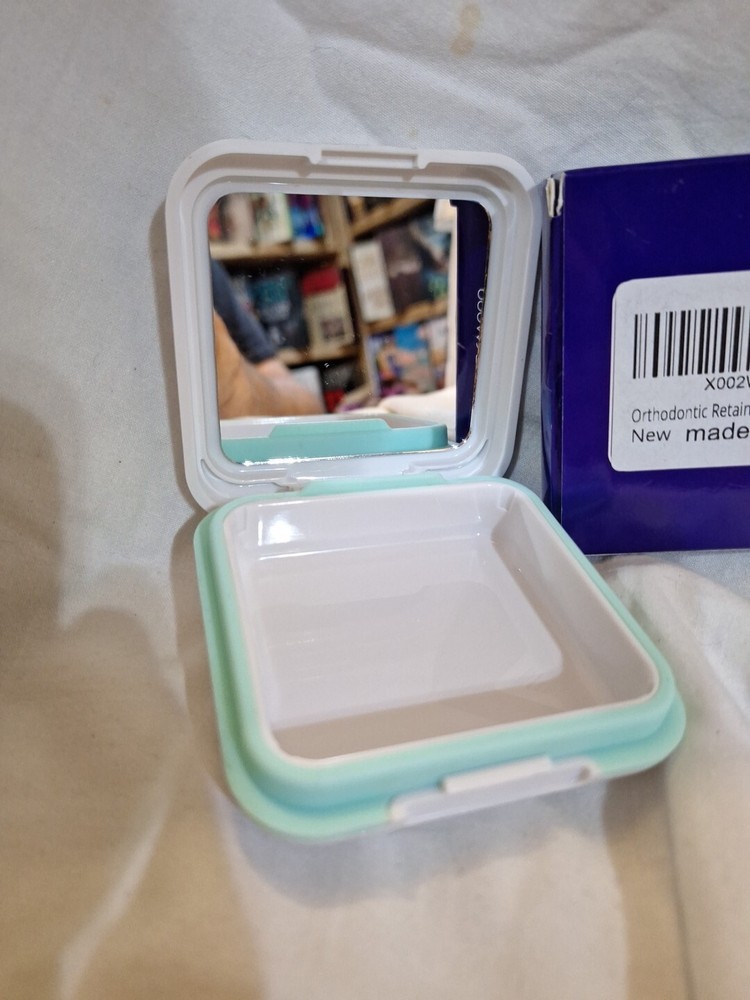 Orthodontic Retainer Case Hard Plastic With Seal And Mirror Inside
