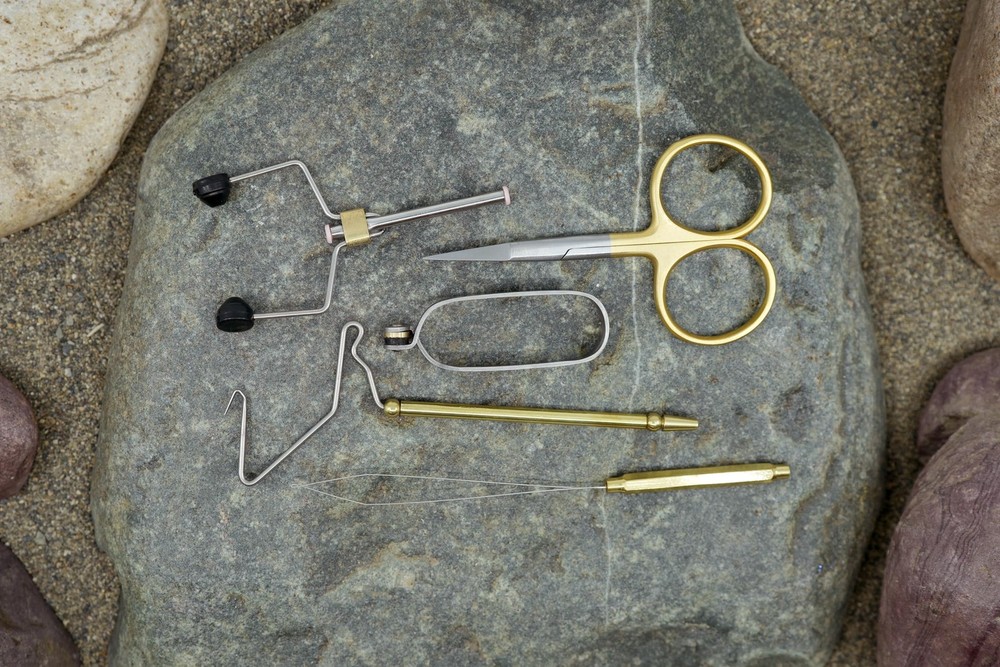 Blackfoot Fly Tying Vise Kit with Essential Tools for Anglers