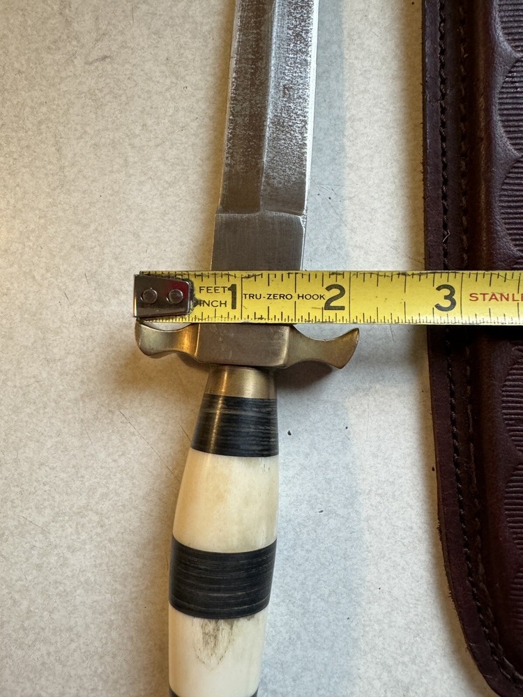 Unmarked Dagger With Leather Sheath