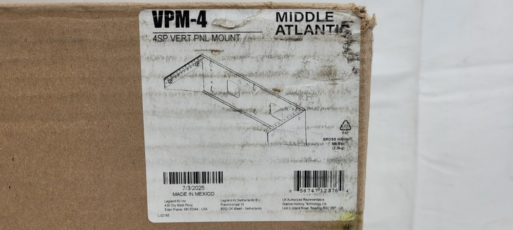 Middle Atlantic VPM-4 VPM Series Vertical Panel Wall Mounted Rack NEW