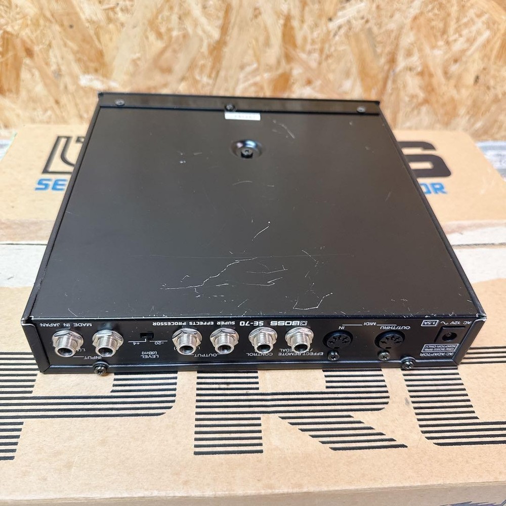 BOSS SE 70 Multi Effects Processor Guitar Pedal pre-owned condition Used