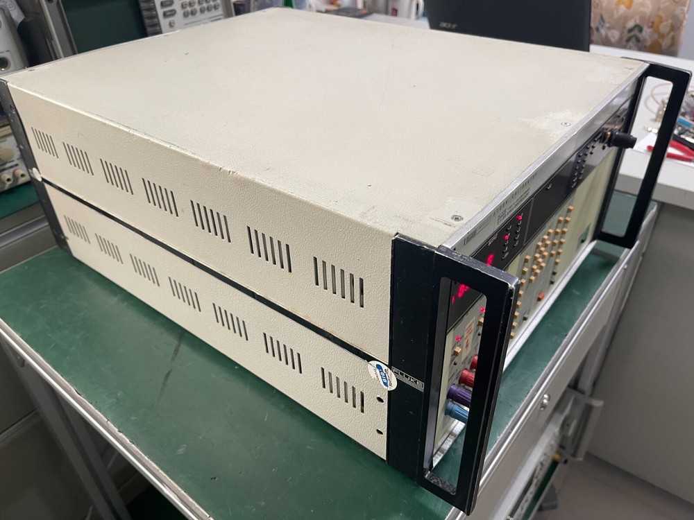 Fluke 5100A Calibrator (Front panel updated To 5100B Series Specifications)_5022