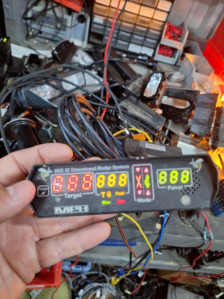 MPH Bee 3 directional radar USED display with sunshade