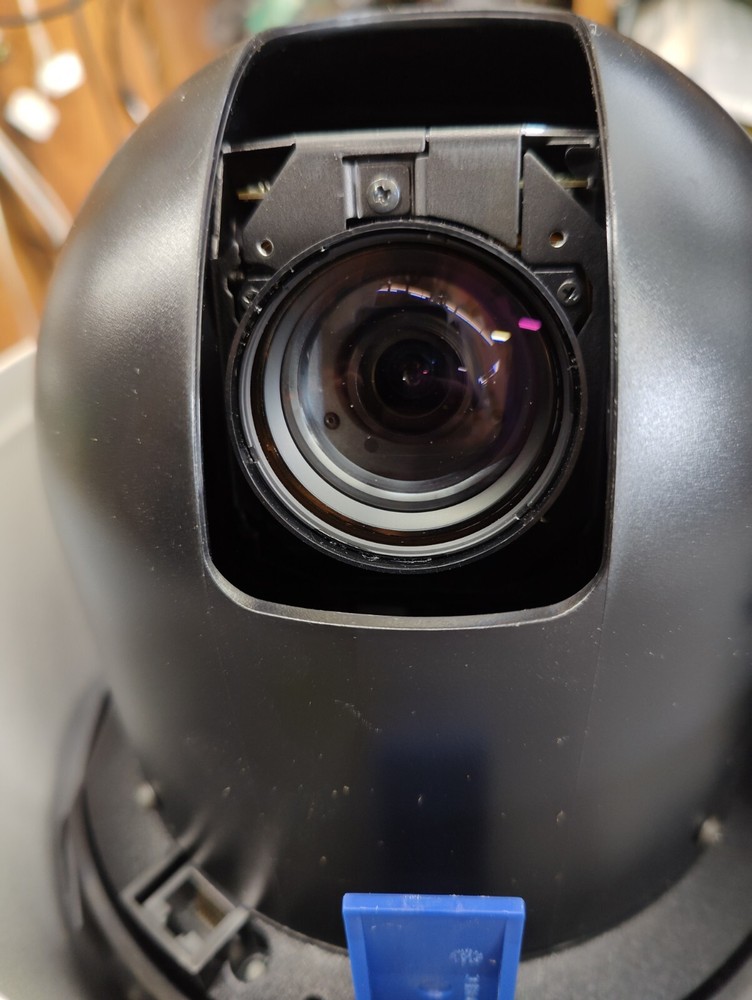 Pelco DD429 PTZ Surveillance Camera System With BB4-PG-E Pedant Dome Mount