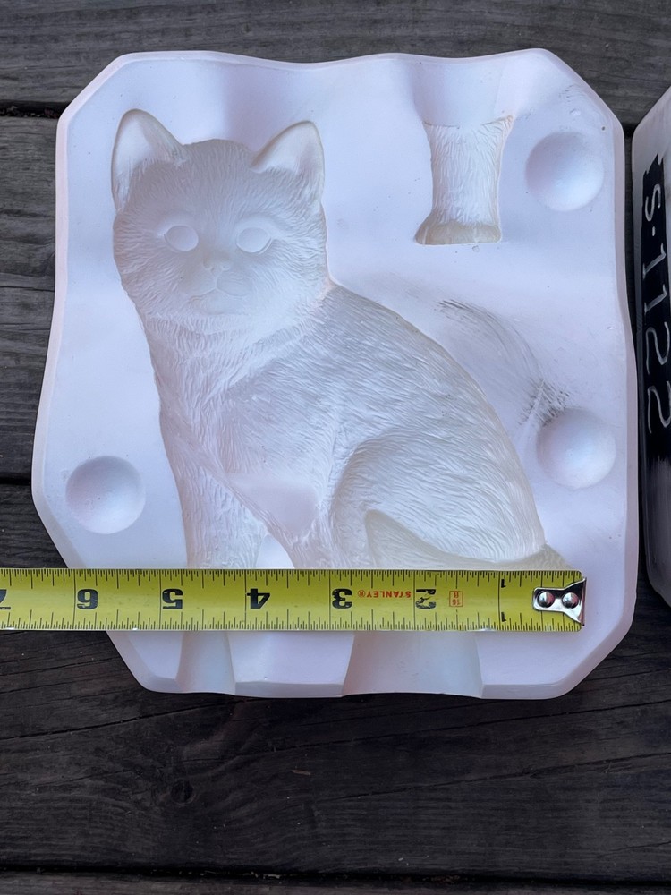 VINTAGE SCIOTO CERAMIC MOLD #S-1122 SITTING KITTEN
