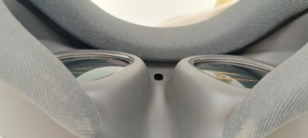 Oculus Quest 3 VR Headset 512GB - Read - Dead pixel!