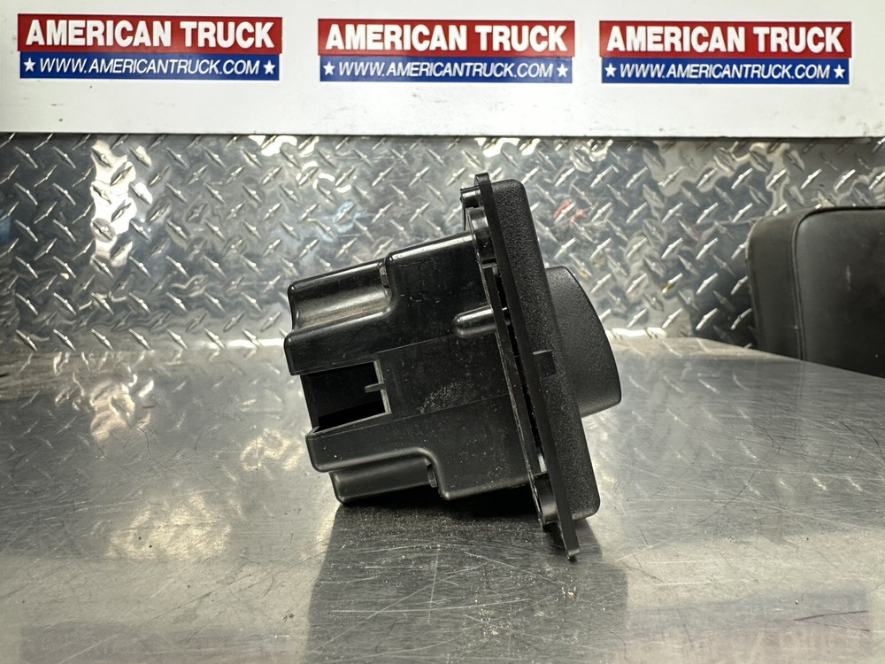 International A/C Climate Control Module P/N 3545543C3