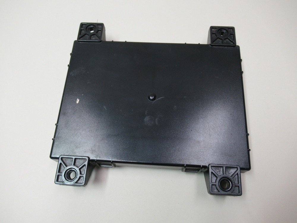 Tesla Model S Body Control Module Controller 1010906-00-D