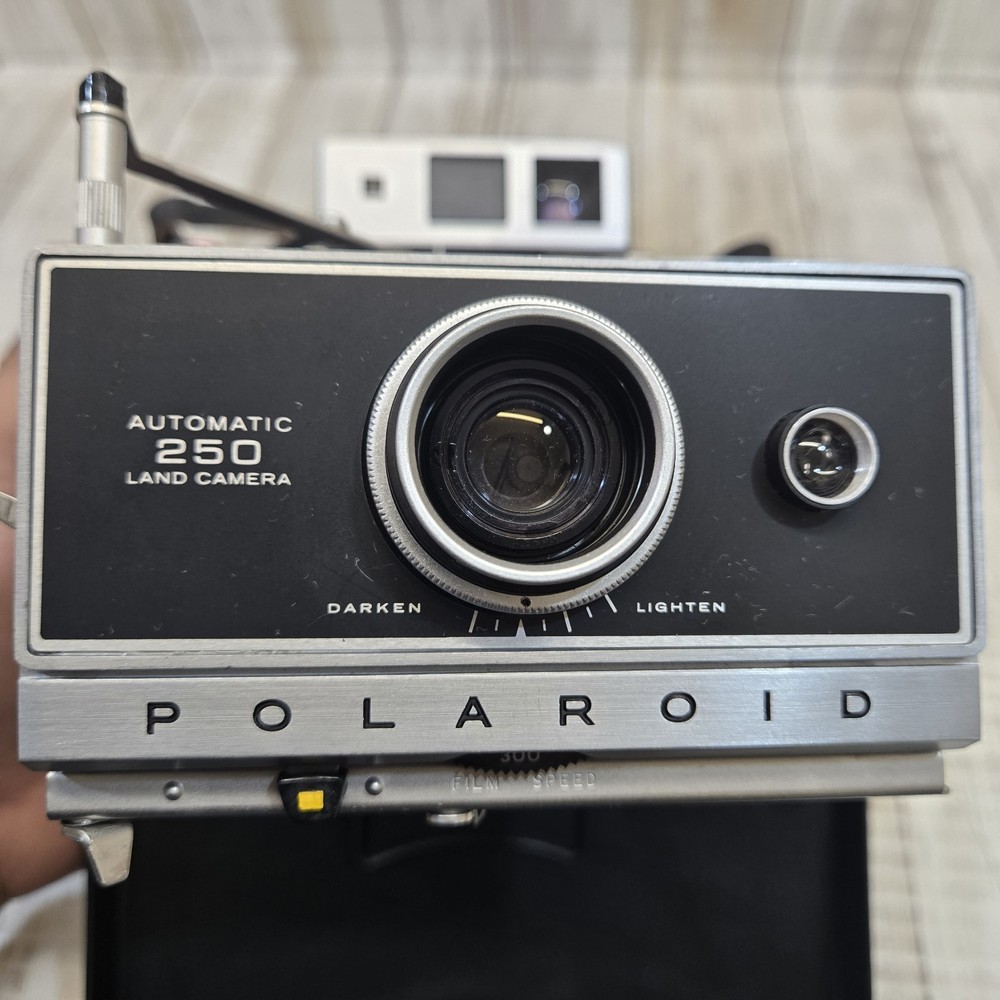 Vintage Polaroid Automatic 250 Land Camera With Manual