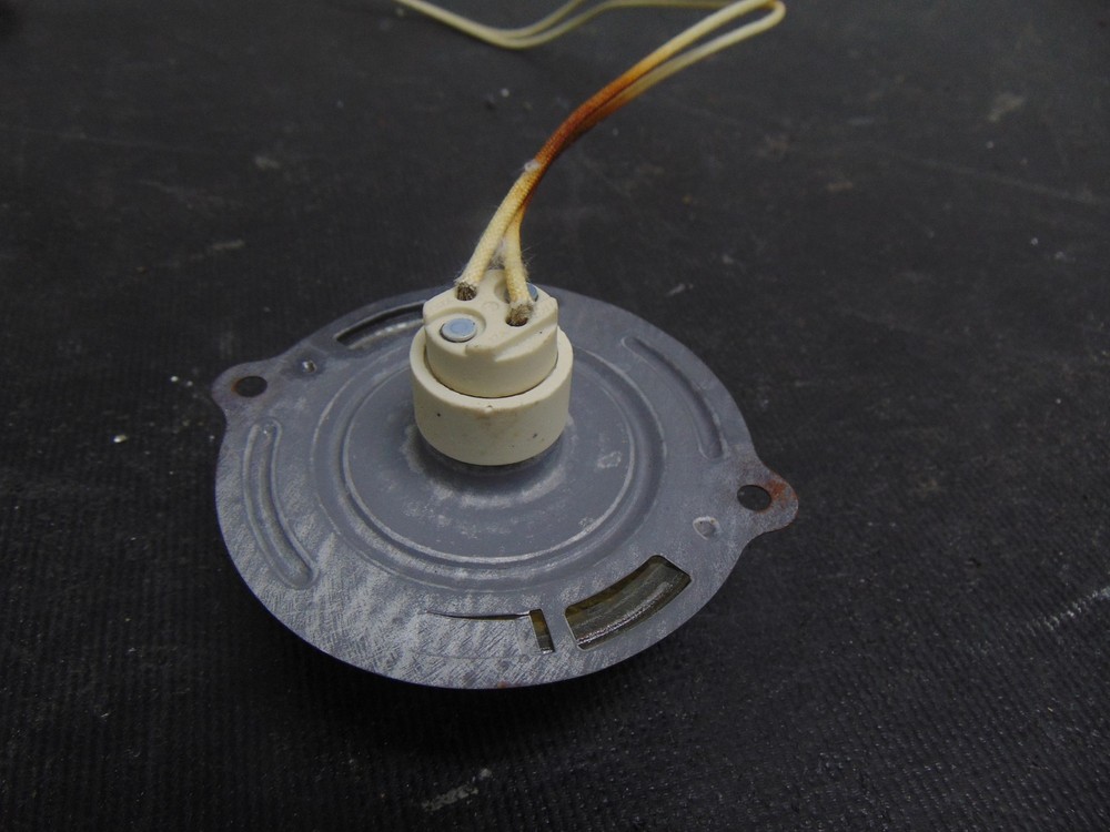 GE Range PB920DT1BB Light Assembly WB25T10097