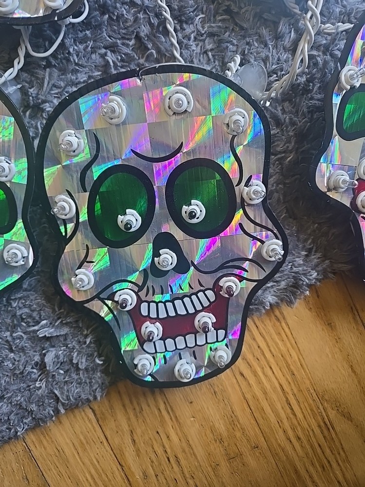 Halloween String Up Lighted Skulls Decoration Working
