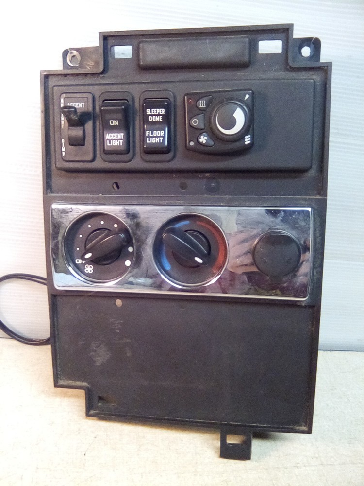 International Prostar Sleeper Control Panel XS243354