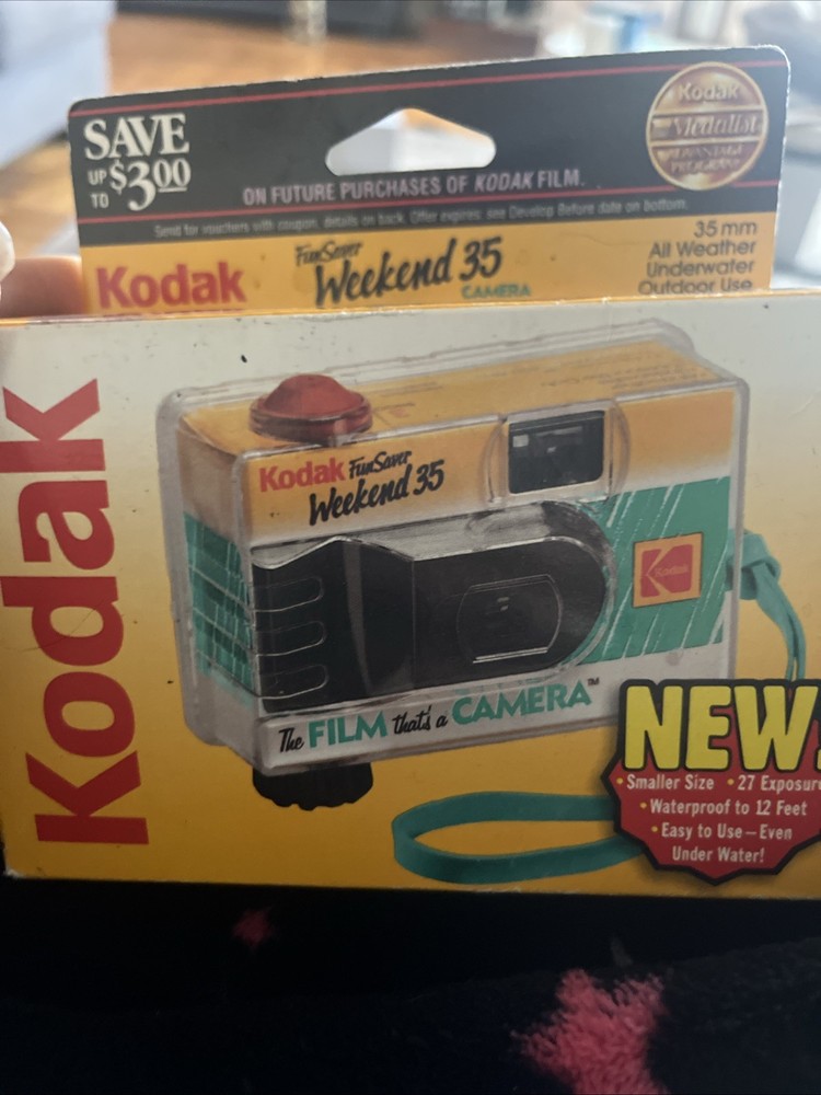 Kodak Weekend 35 Waterproof Clear Plastic Camera 1992 (SEALED)