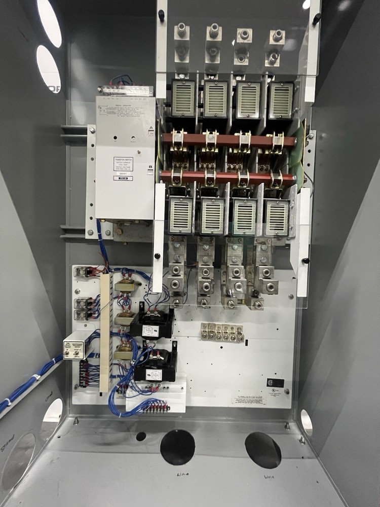 800 Amp Caterpillar Automatic Transfer Switch - 277/480v 3 Phase 4-Pole