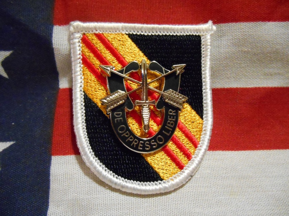 5TH SPECIAL FORCES GROUP BERET FLASH PATCH WITH CREST DUI HM G23