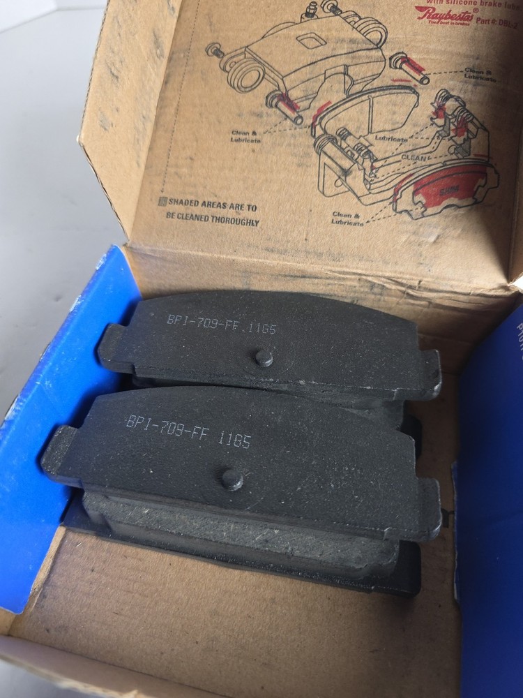 Raybestos PGD144 premium Disc Brake Pad Set