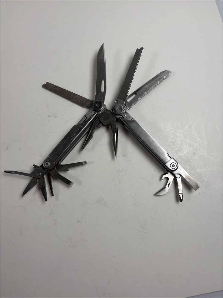 LEATHERMAN WAVE MULTITOOL Used with some light wear