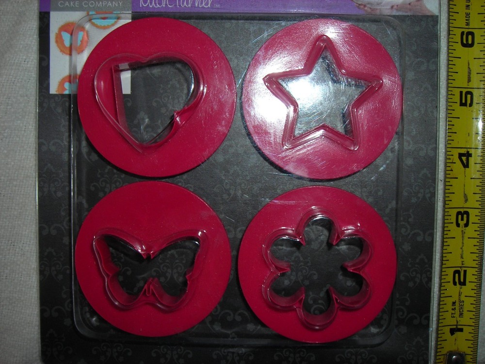 MICH TURNER DOUBLE SIDED ICING CUTER,COOKIE CUTTER 4 PACK