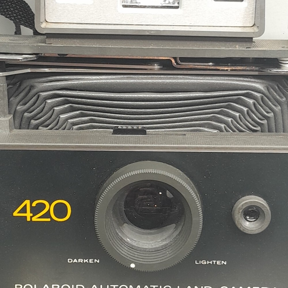 Polaroid Focused Flash 420 Automatic Land Camera UNTESTED