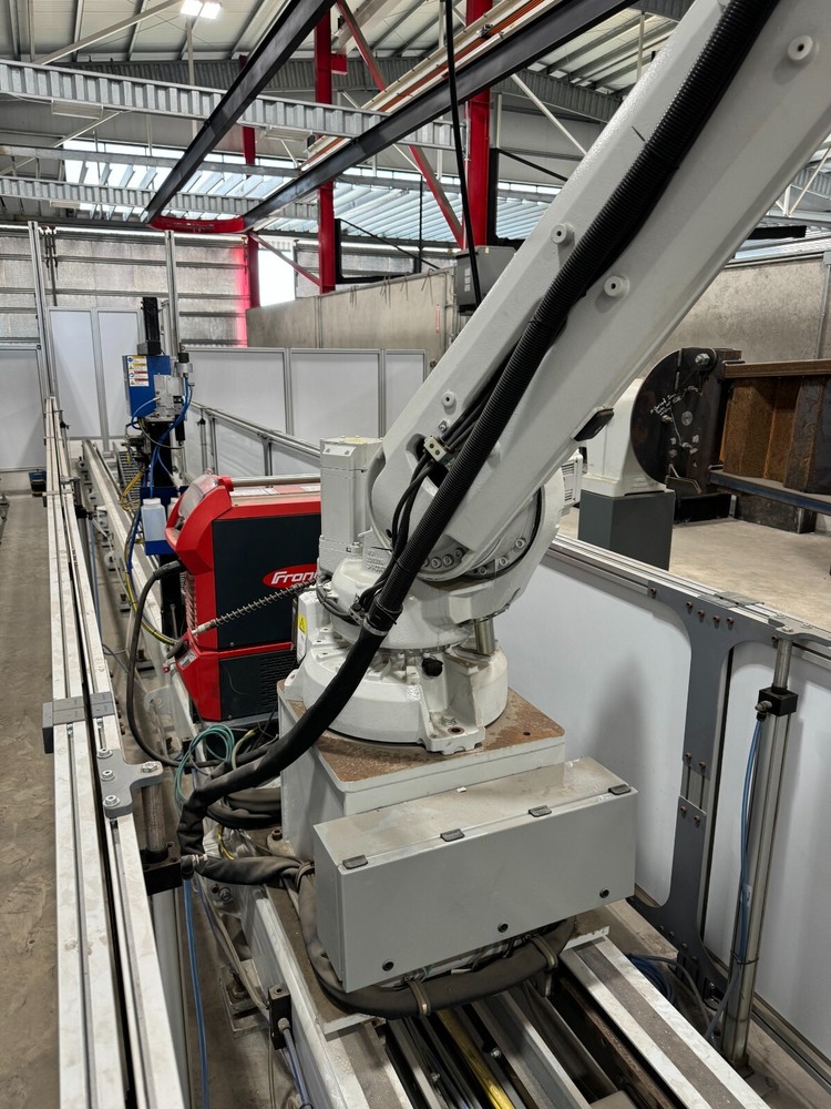 ABB MODEL IRB 4600 ROBOT WELDING SYSTEM