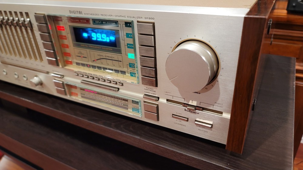 Marantz SR930 please read description