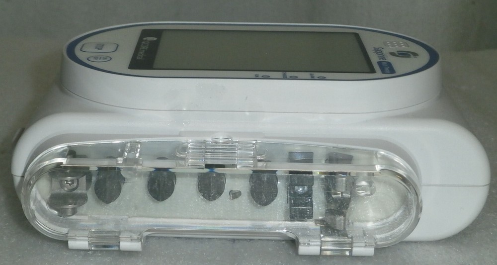 QCORE Sapphire multi therapy pump w/ accessories (has bad battery) (No Tariffs)