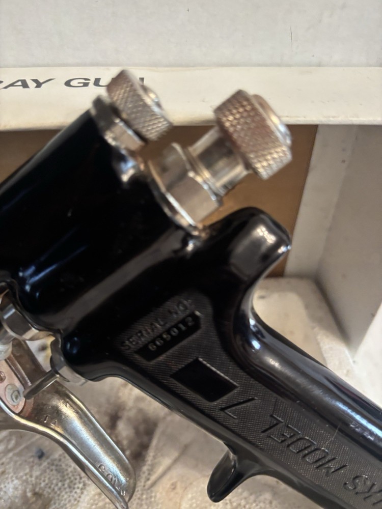 Binks Model 7 Spray Gun