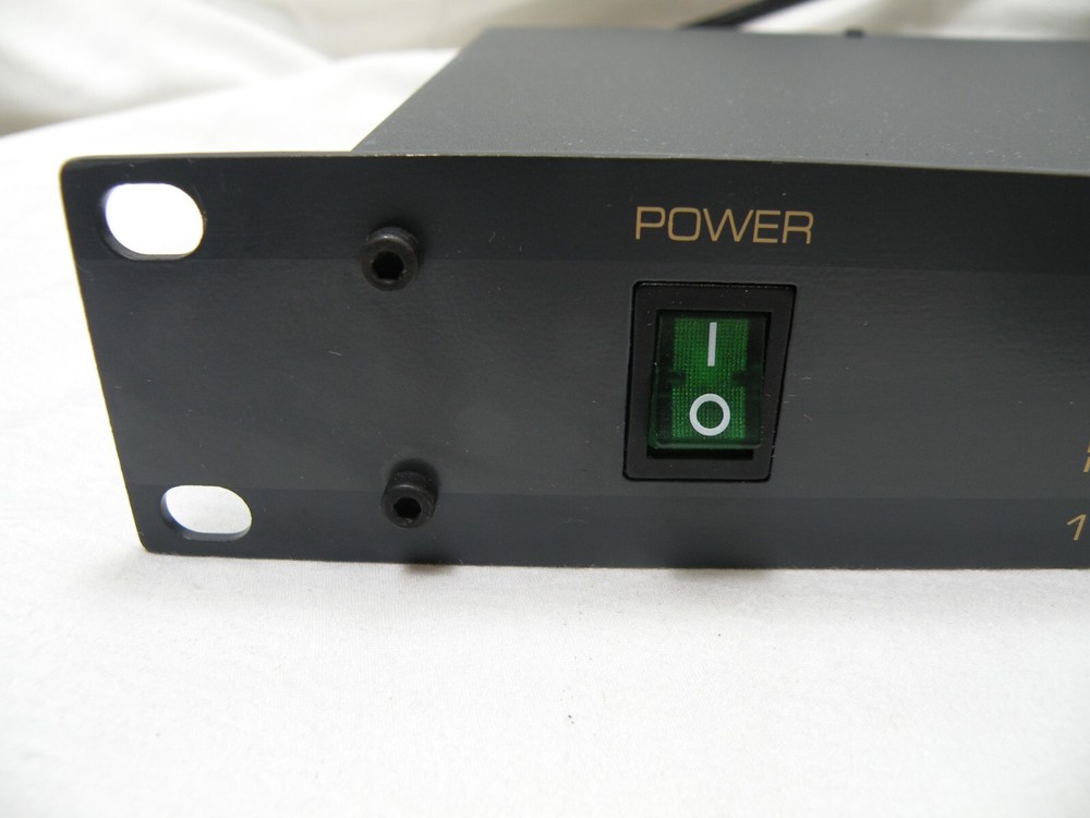 Kramer VP-108, Computer Graphics Video & Balanced Stereo Audio Distribution Amp.