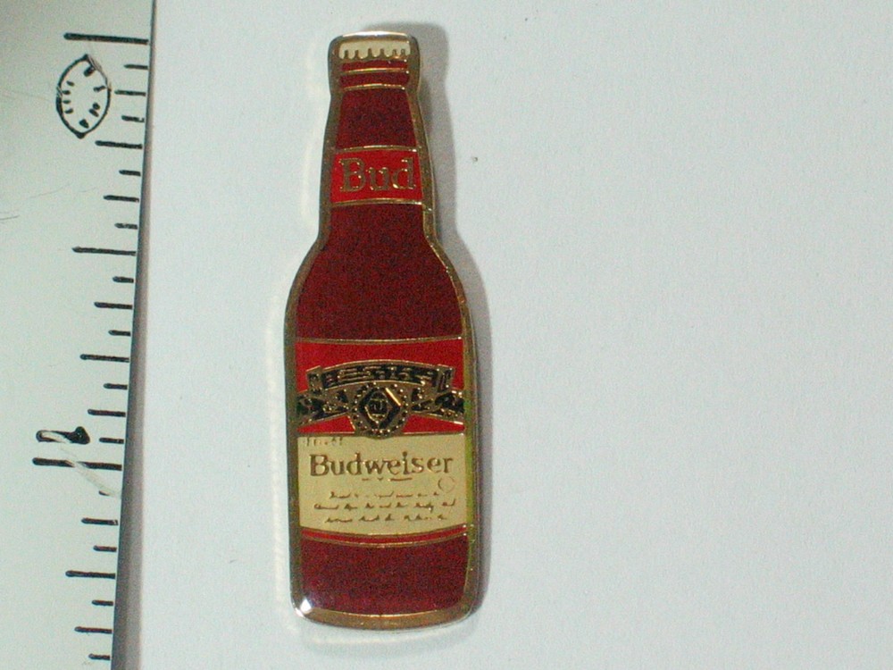 Vintage Budweiser Bottle Beer Pin **