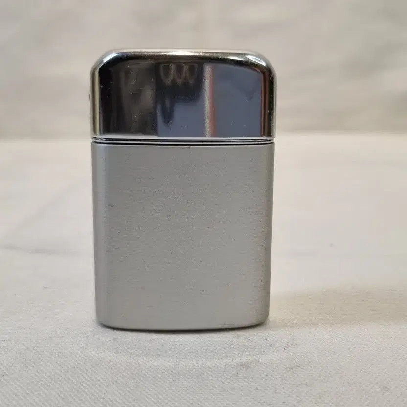 Lonsden Typhoon Oil Lighter 2