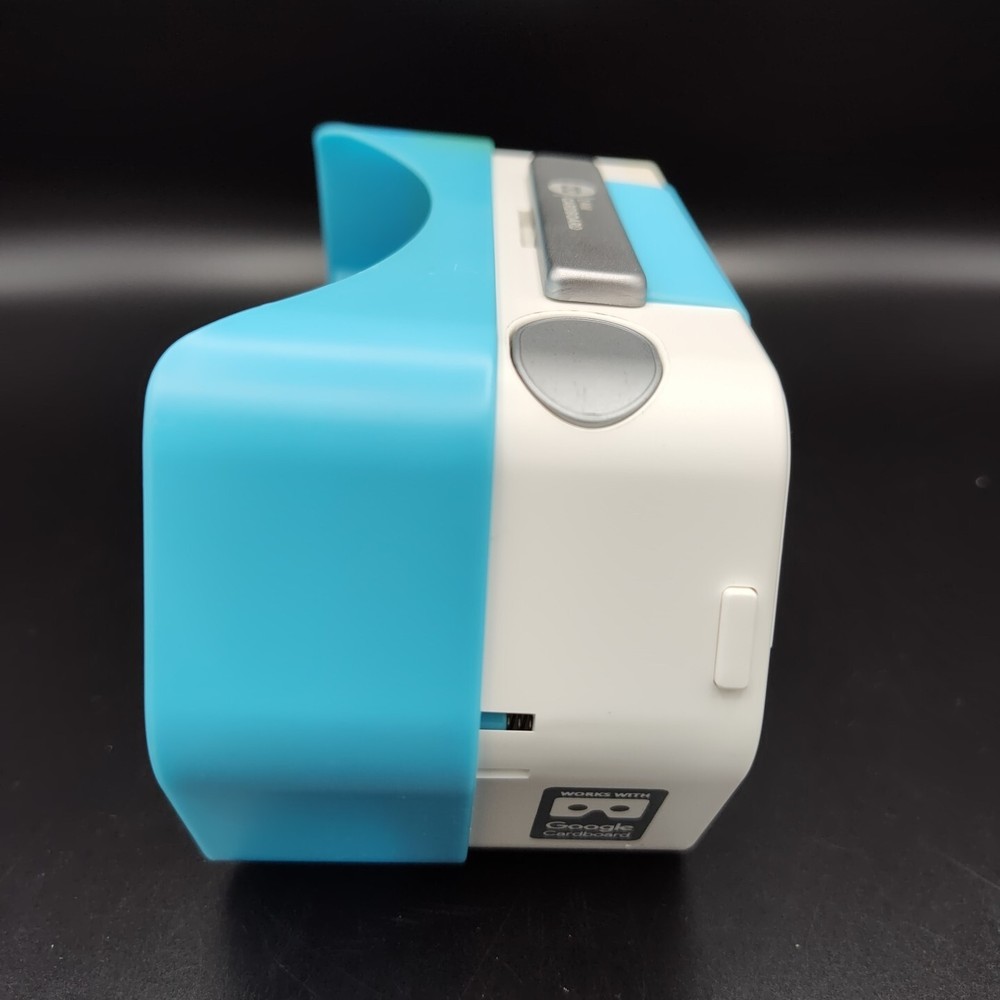 Google I AM Cardboard Virtual Reality Blue and White Plastic Kit Android iPhone