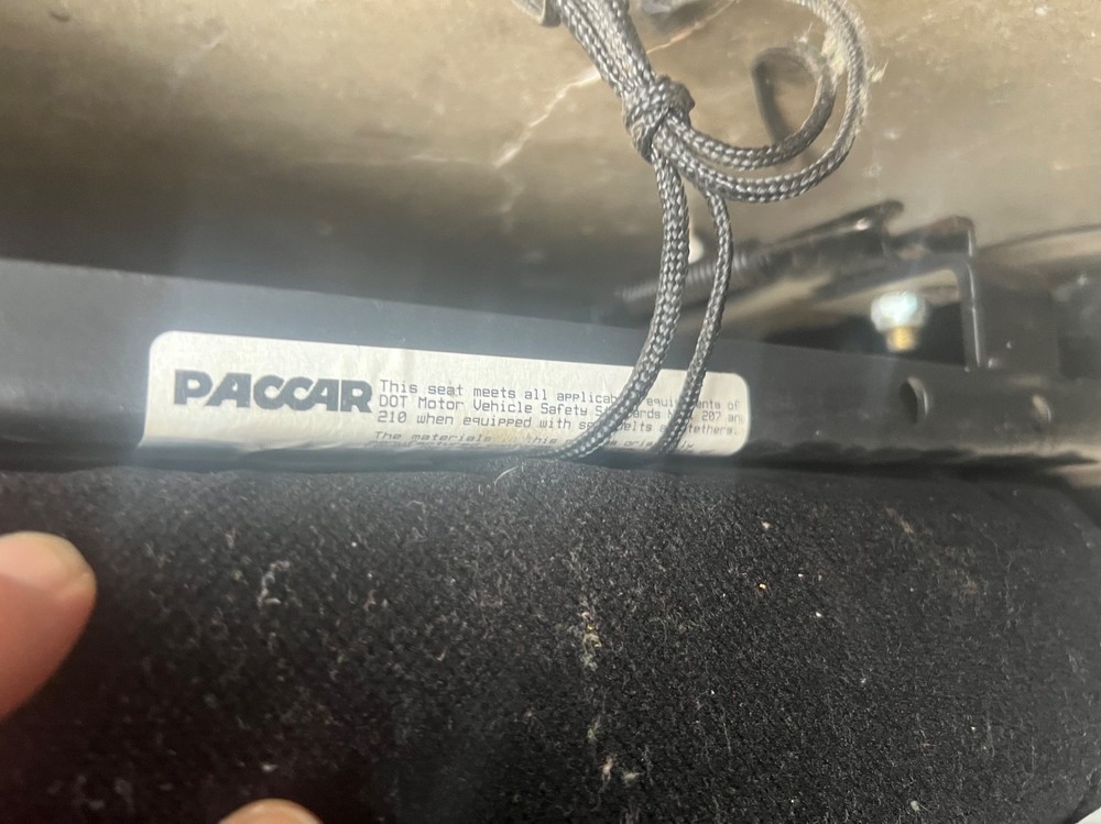 Peterbilt Right/Passenger Seat - Used