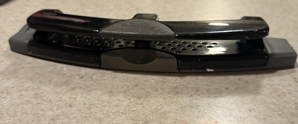 Swingline Low Force Smartouch 12 Sheet Capacity 3-Hole Punch