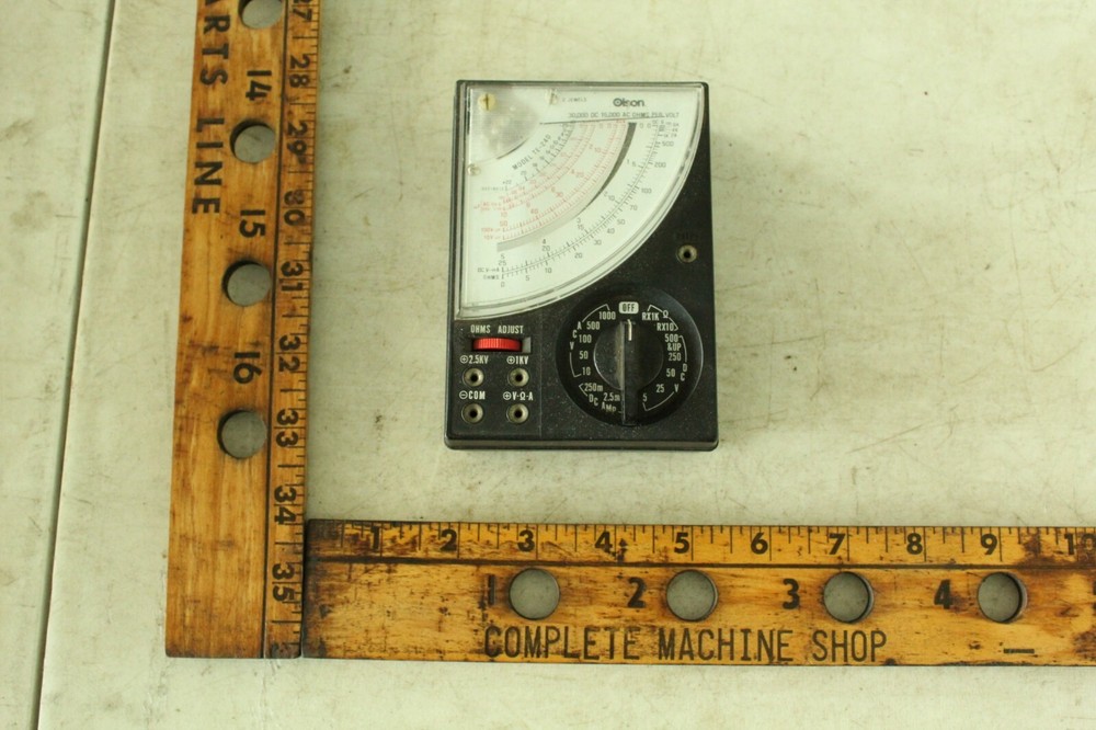 Olsen Voltmeter. Model TE-240. No leads