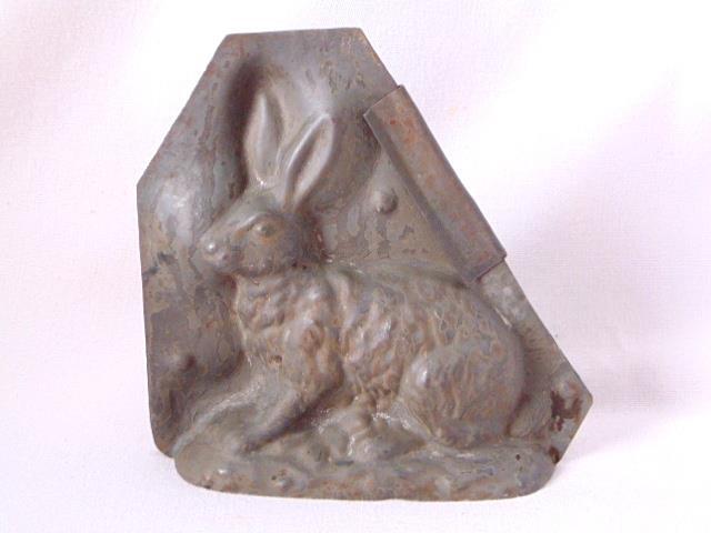 Antique Primitive Tin CHOCOLATE CANDY MOLD, Seated Rabbit, EASTER