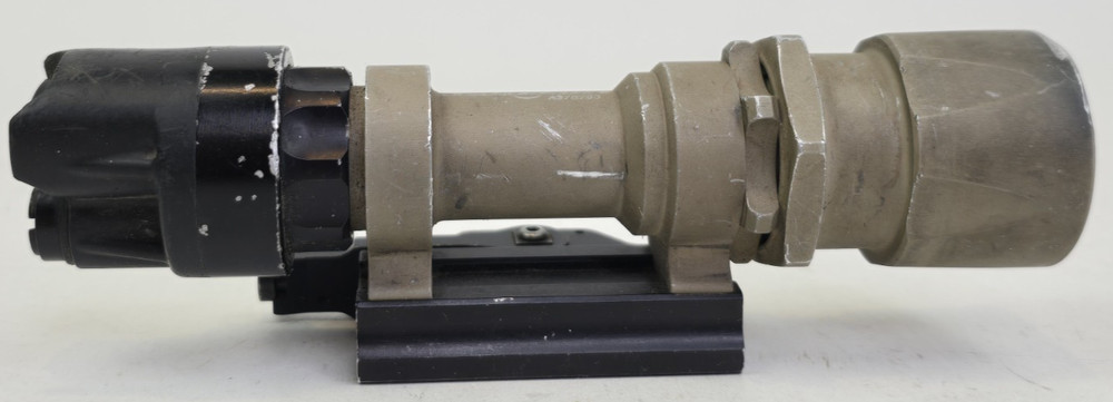 Surefire M952 Tactical Rail Mount Tan Flashlight -M93 Mount