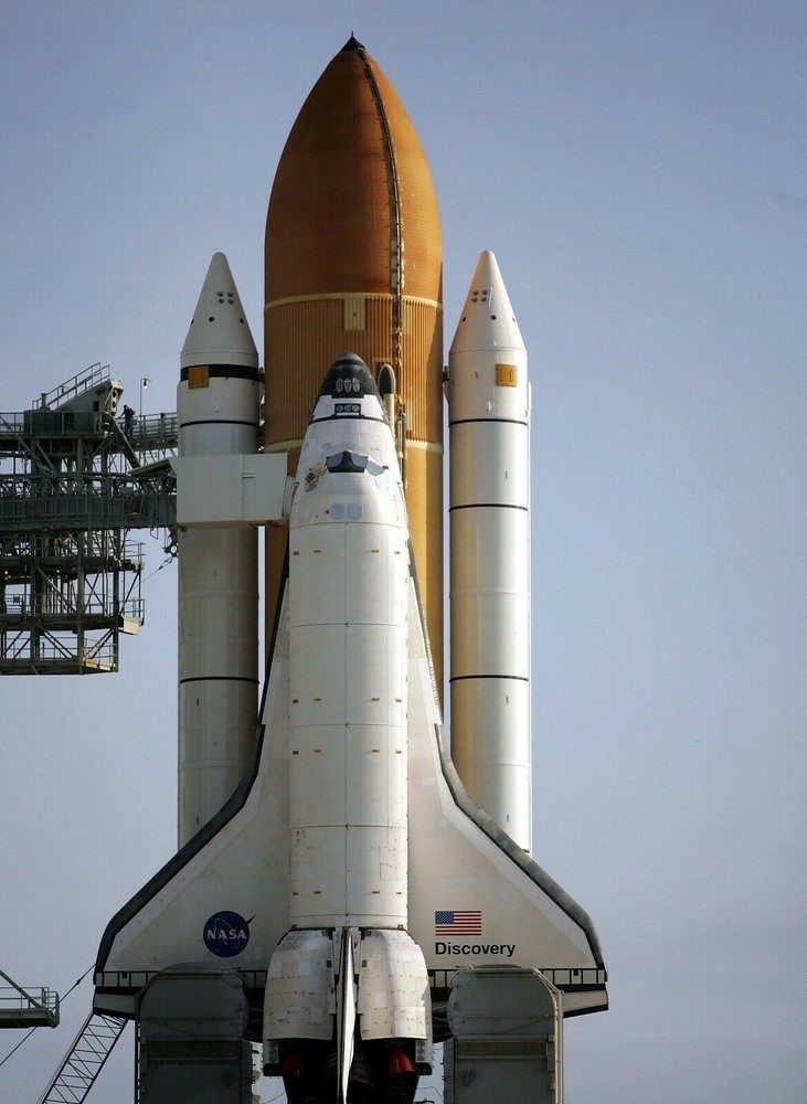 SPACE SHUTTLE DISCOVERY 8X10 GLOSSY PHOTO PICTURE