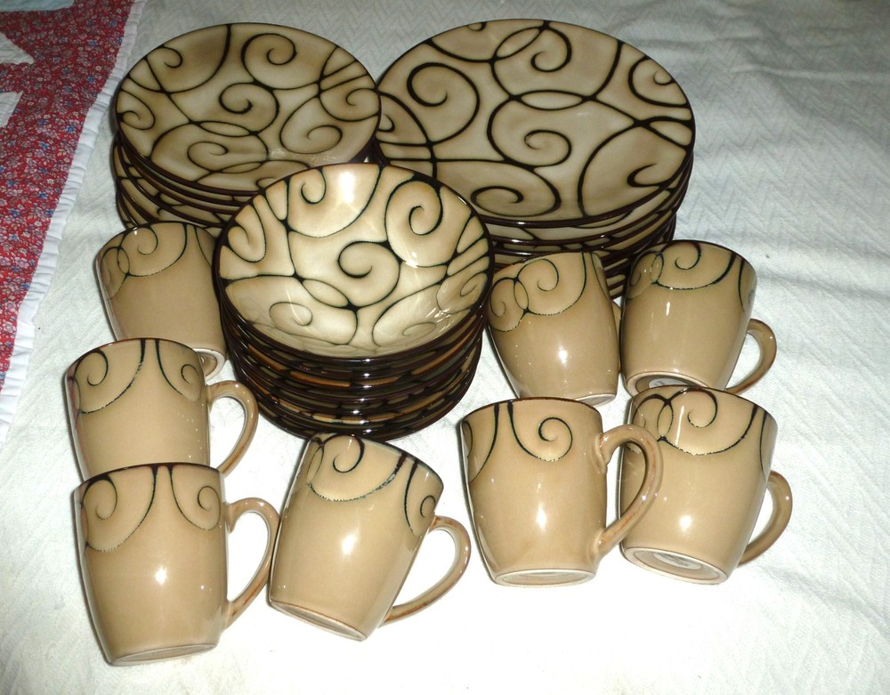 PFALTZGRAFF Stoneware Black Scroll service for 8  included 32 pc Total
