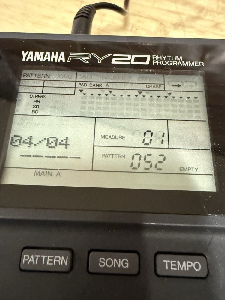YAMAHA RY20 Rhythm Programmer Drum Machine