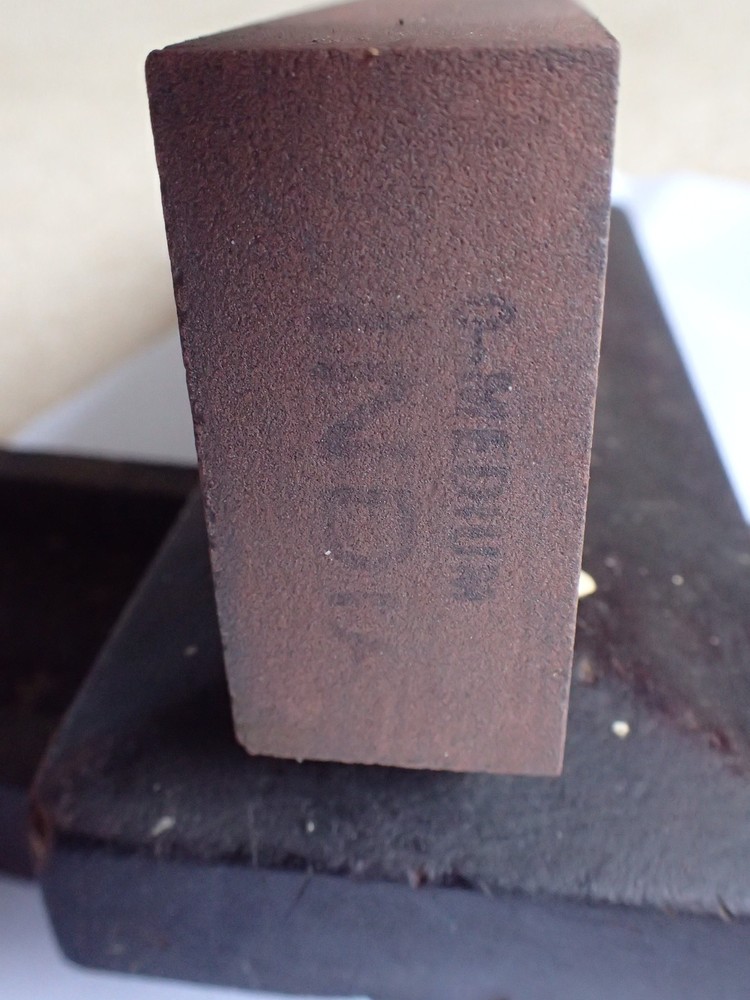 Vintage Boxed Pike India Oilstone - Medium