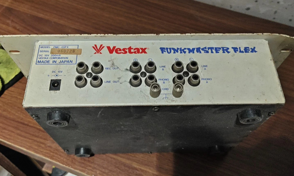 1pcs Vestax PMC-05FX Funkmaster Flex Mixing Console