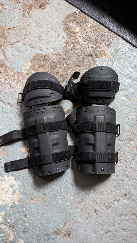 forearm guards riot gear body armor size medium
