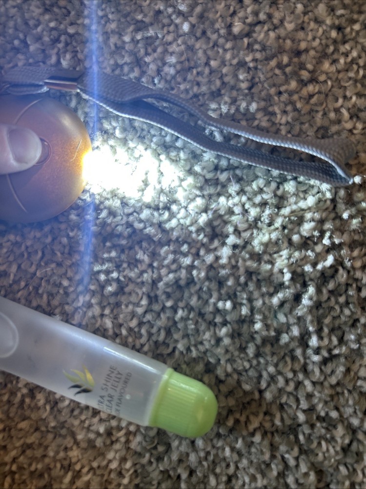 This is a sunflower-patterned self-defense keychain set