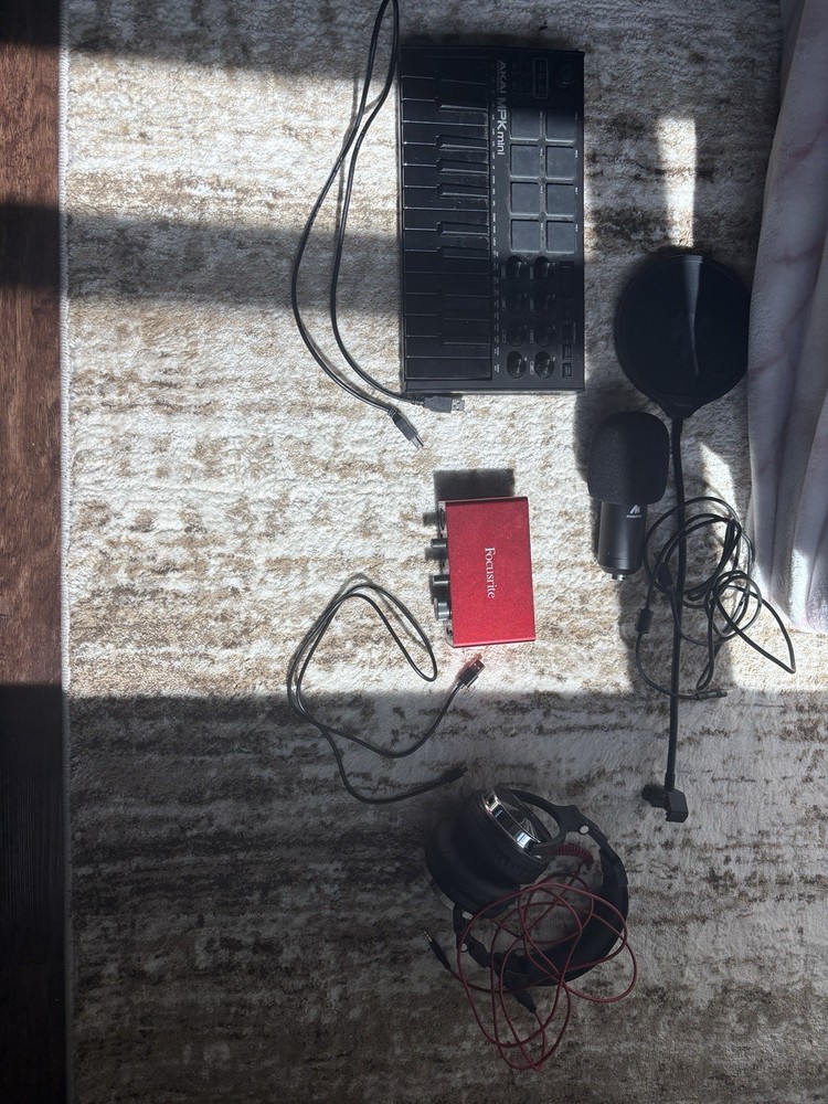 Akai MPK Mini MIDI Keyboard, Focusrite Interface, Maono Microphone Studio Bundle