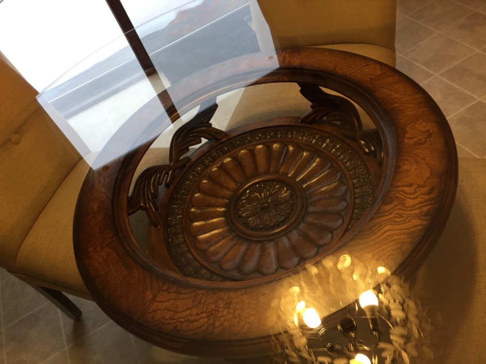 60 inch round table and chairs