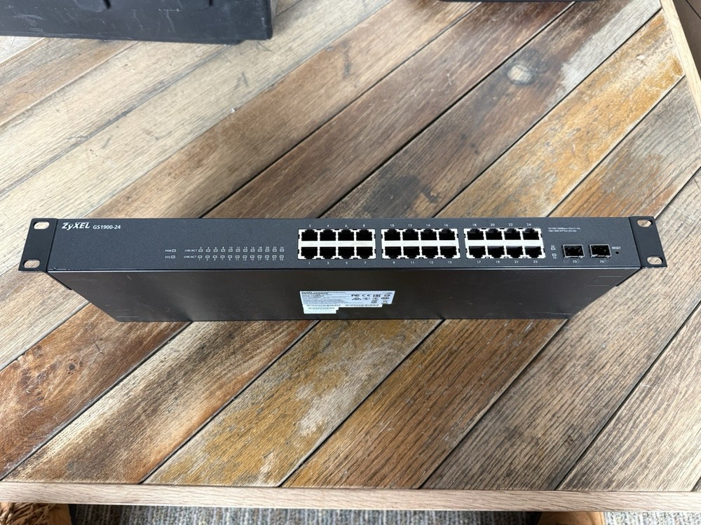 ZyXEL (GS1910-24) Network Switch