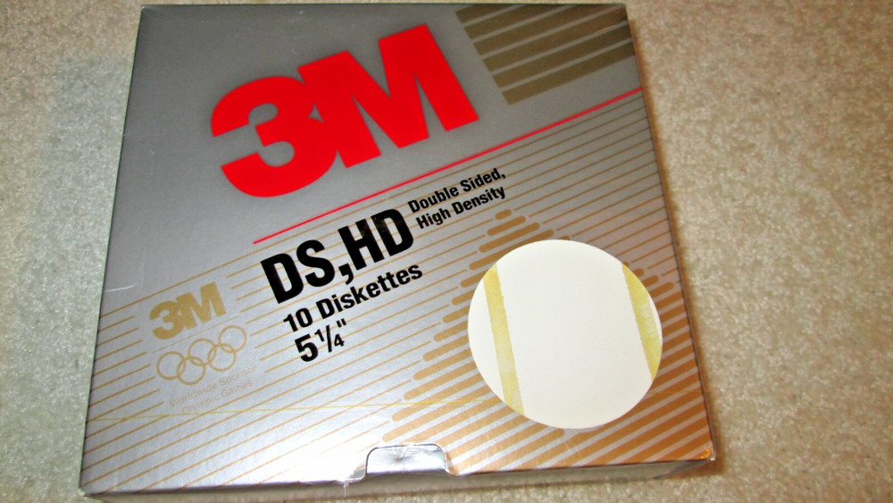 2 boxes of 10 3M DS HD computer discs