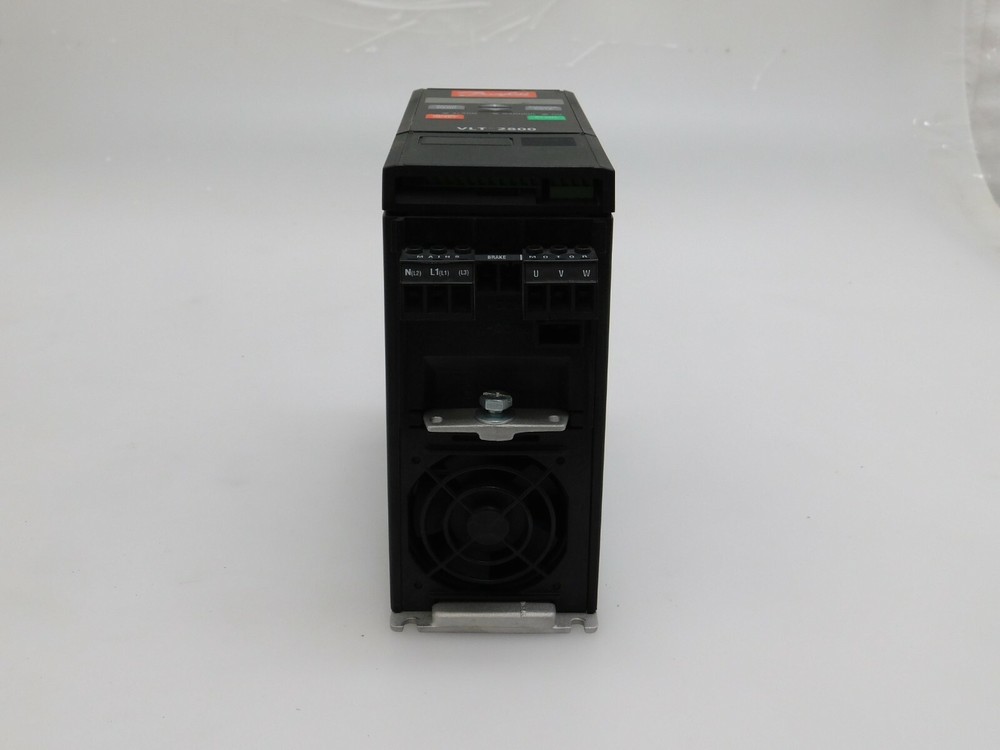 DANFOSS VLT 28003PS2B20STR1DBF00A00 0.9 Kva